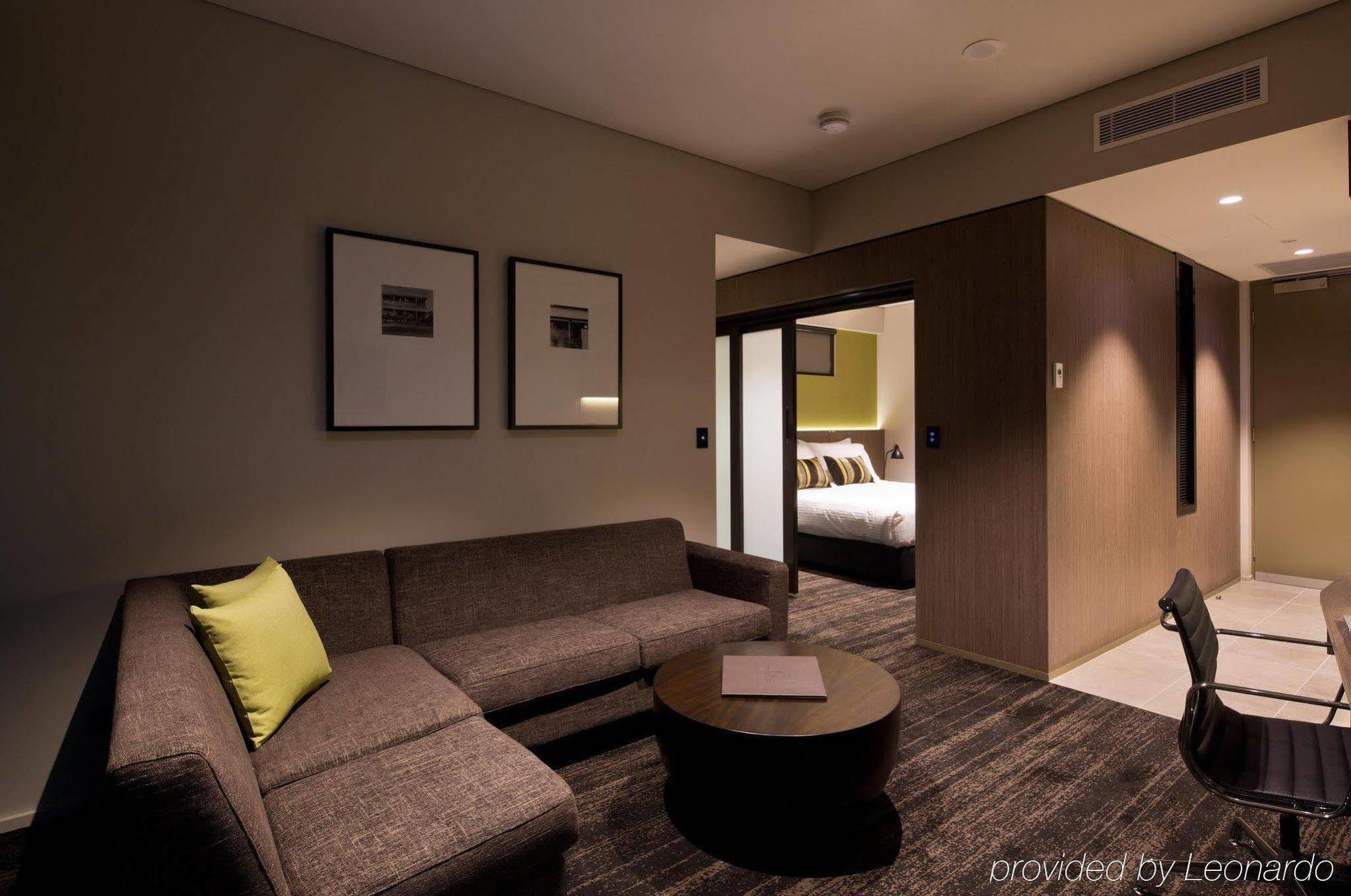 The Glen Hotel And Suites Rochedale Exteriér fotografie