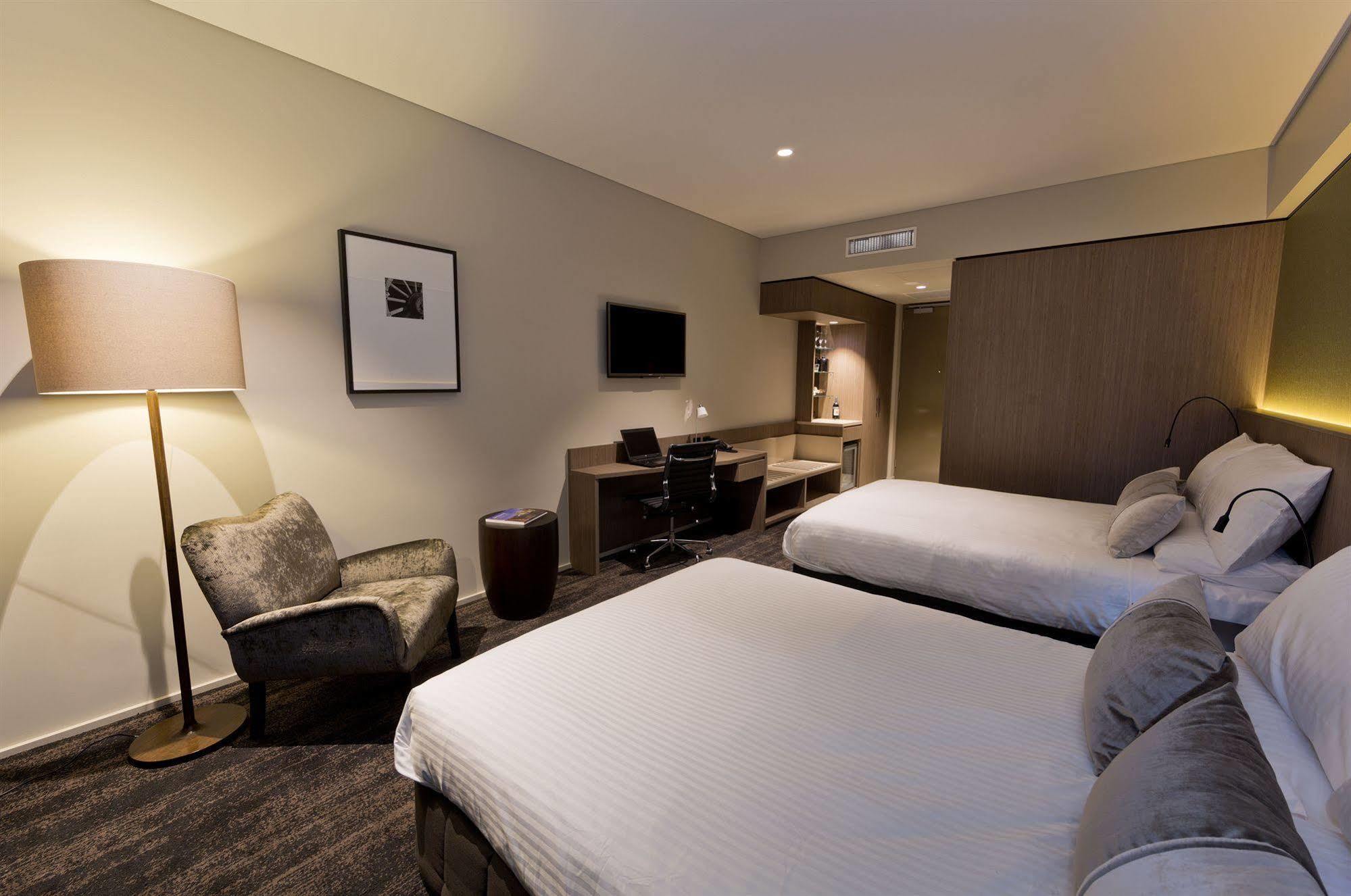 The Glen Hotel And Suites Rochedale Exteriér fotografie
